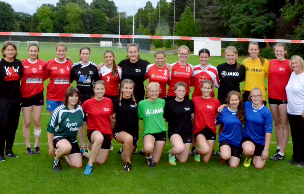 Kaderlehrgang der weiblichen U16 und U18 in Leverkusen am 10.06./01.07.2016